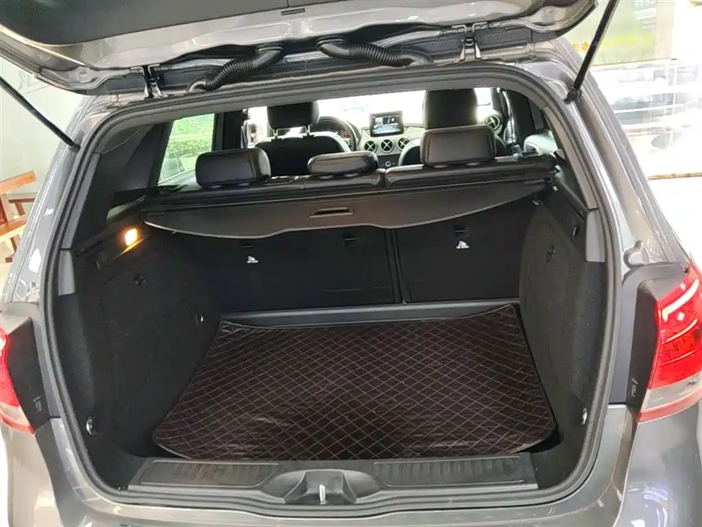 Mercedes-Benz B-Class 2018 B 200 Sport фото 19