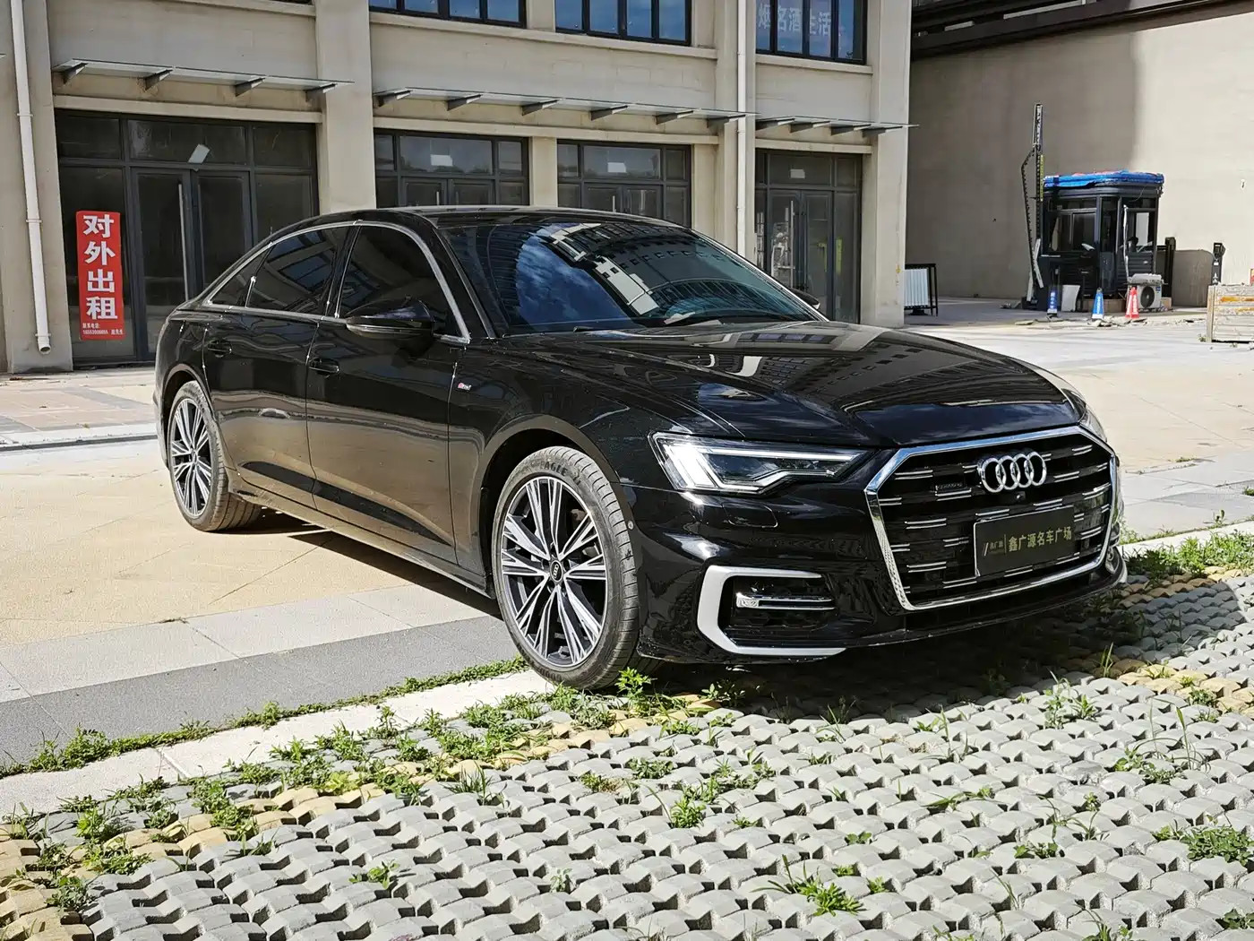 Audi A6L 2024 45 TFSI quattro Exclusive Dynamic фото 3