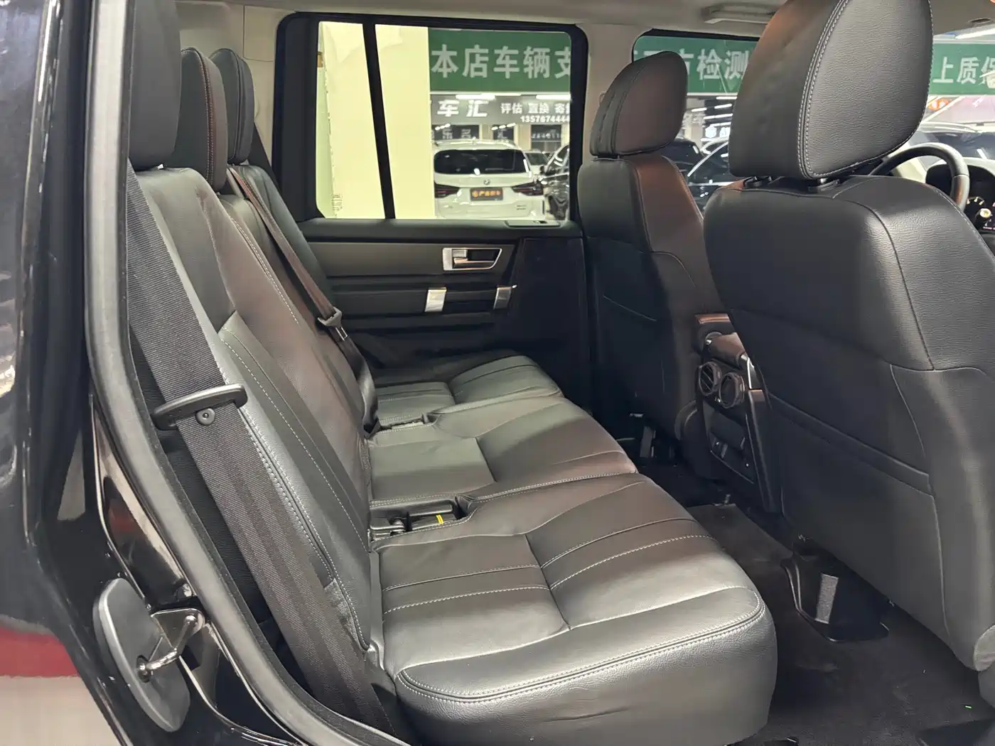 Land Rover Discovery 2016 3.0 SC V6 SE фото 10