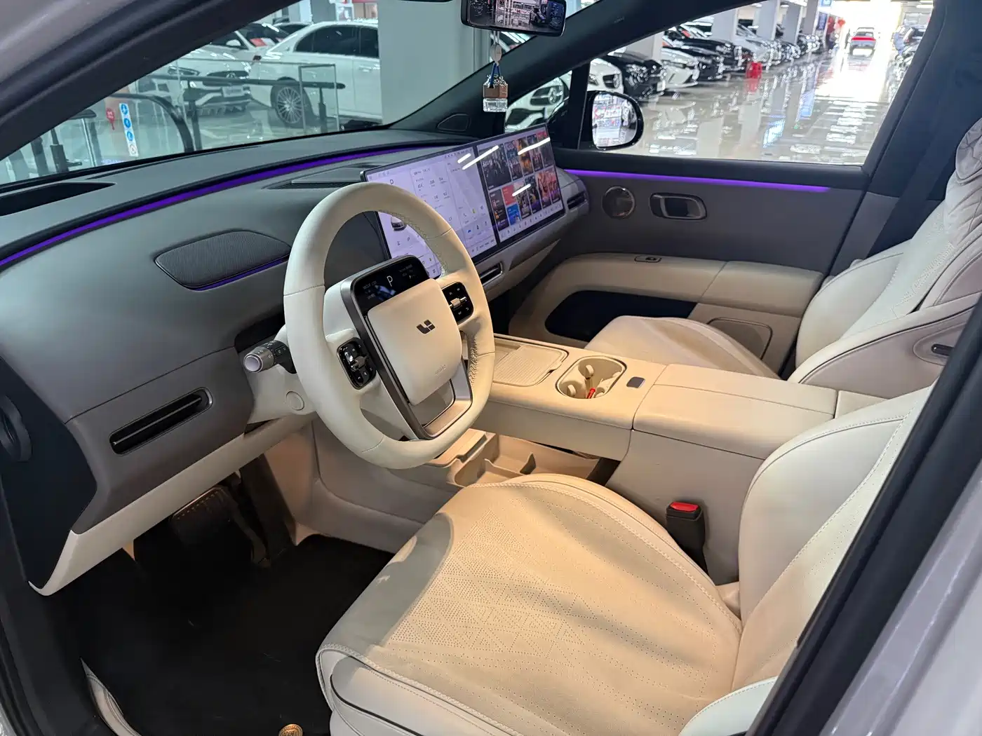 Li Auto i6 2026 2025 4WD Base Model