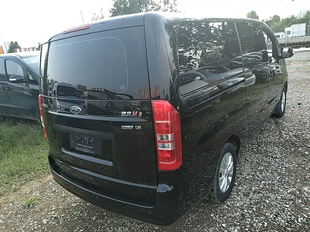 JAC Refine M3 2023 2022 PLUS IKEA Edition 1.8L Comfort Model