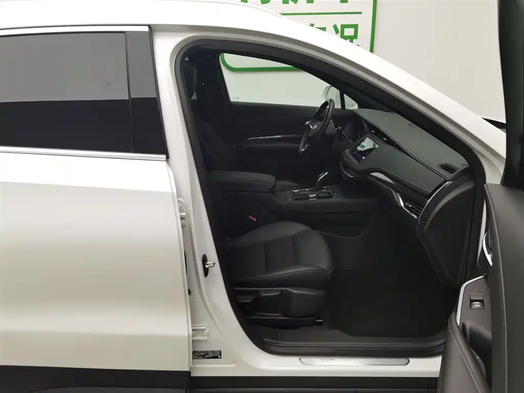Cadillac XT4 2020 Facelift 28T 2WD Tech фото 23