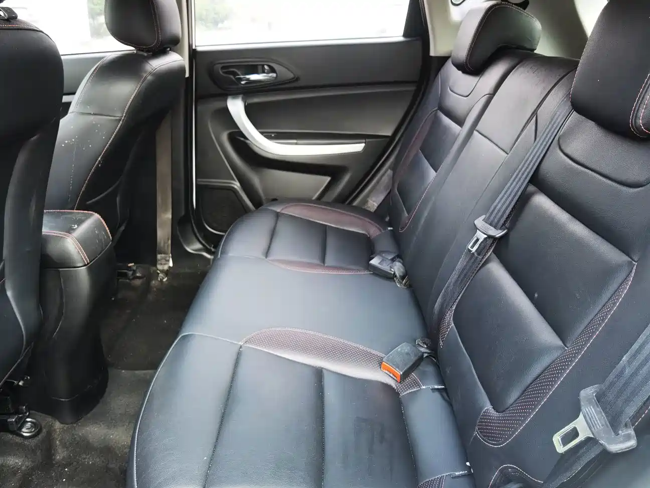 Photo 11 - Changan CS35