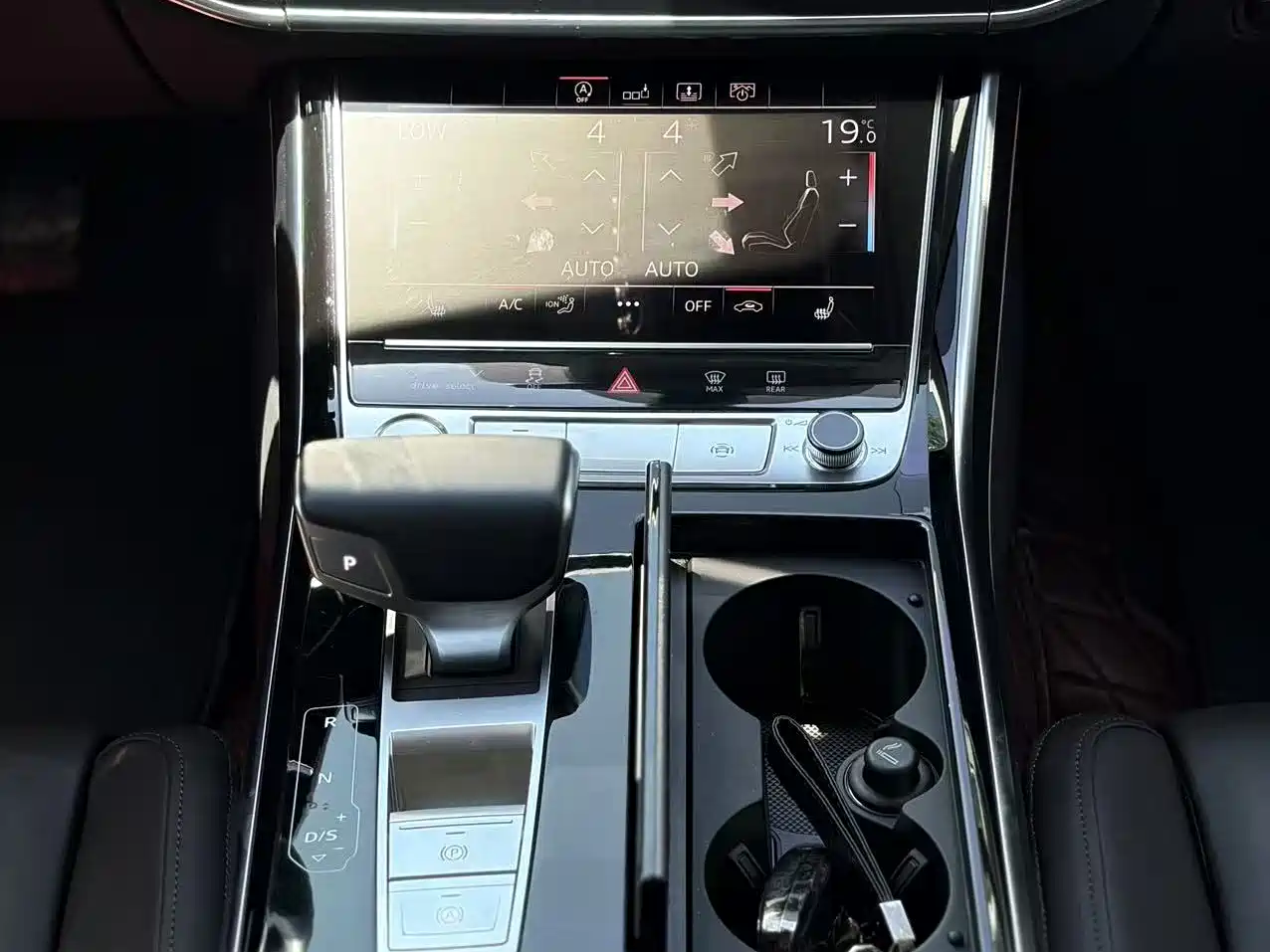 Audi A8 2019 Plus A8L 50 TFSI quattro Comfort фото 8