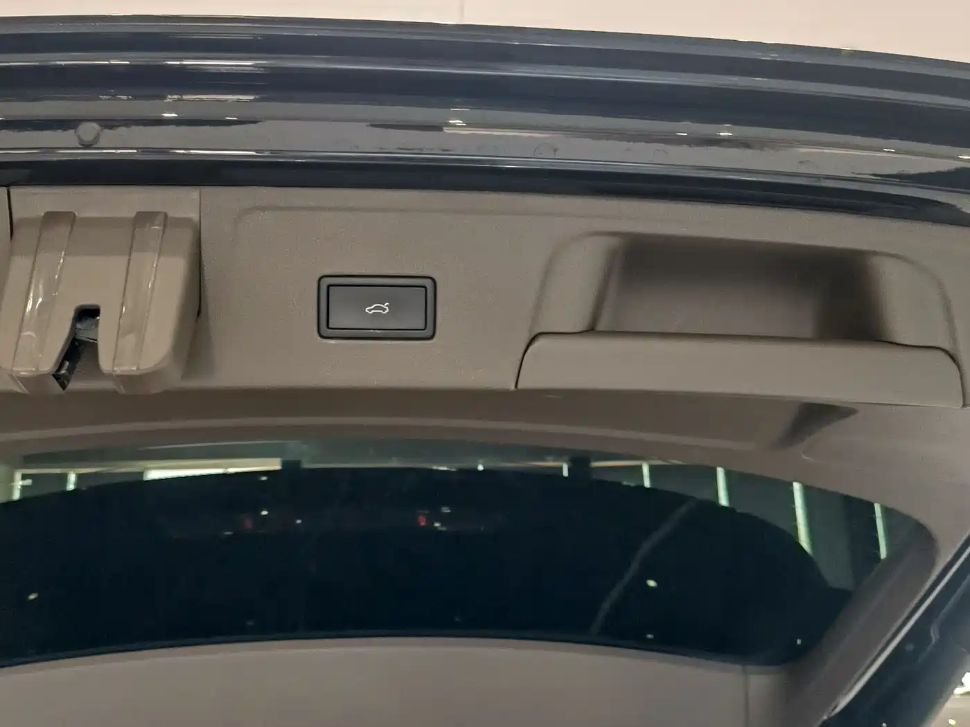 Volkswagen Viloran 2024 380TSI Executive Edition фото 7