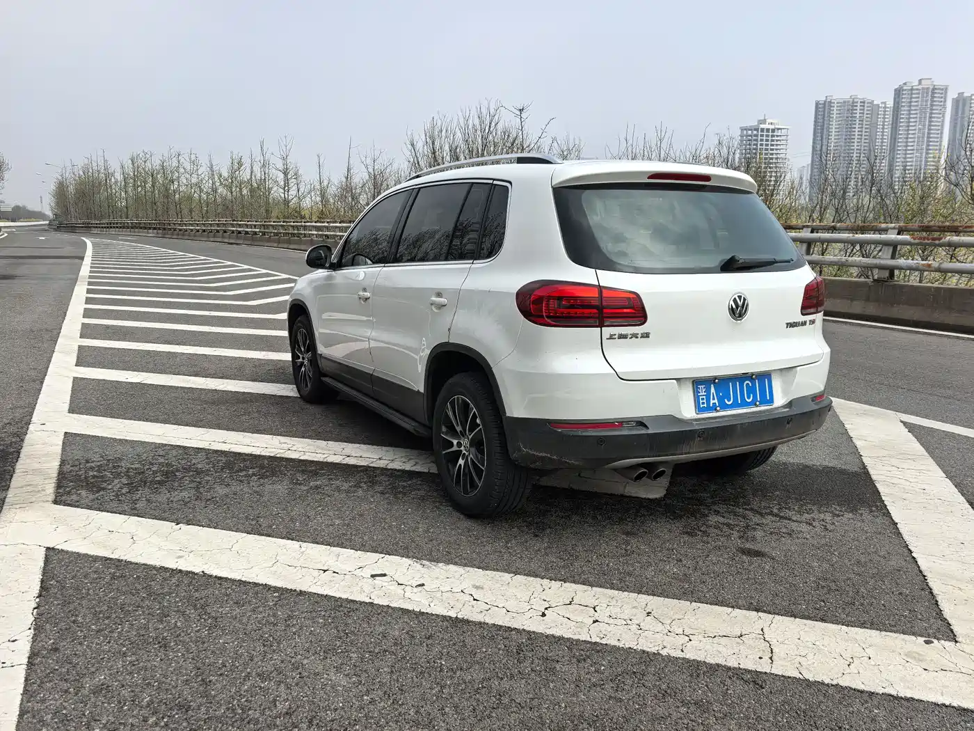 Volkswagen Tiguan 2015 1.8TSI Automatic 2WD Highline фото 14