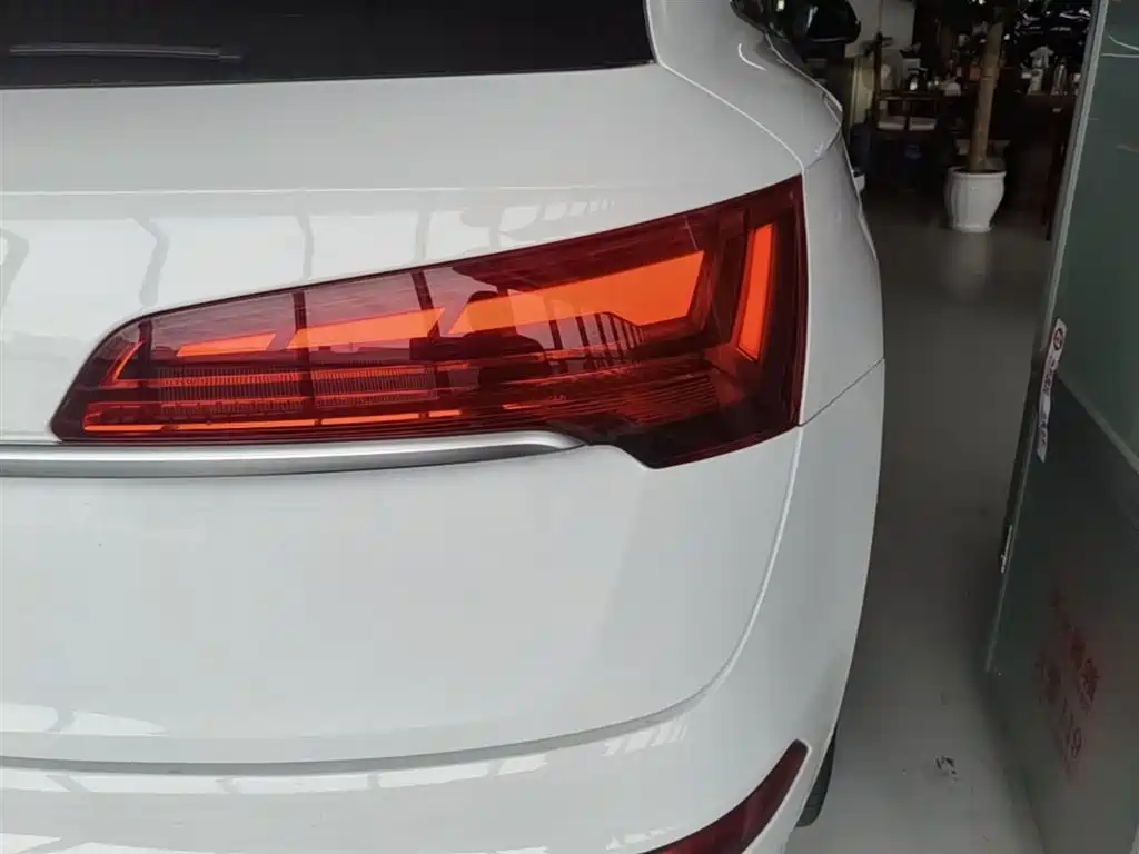 Audi Q5L 2022 Facelift 40T Luxury Dynamic фото 8