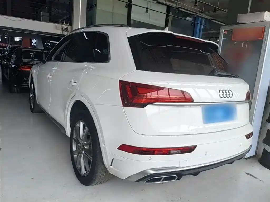 Audi Q5L 2022 Facelift 40T Luxury Dynamic фото 5
