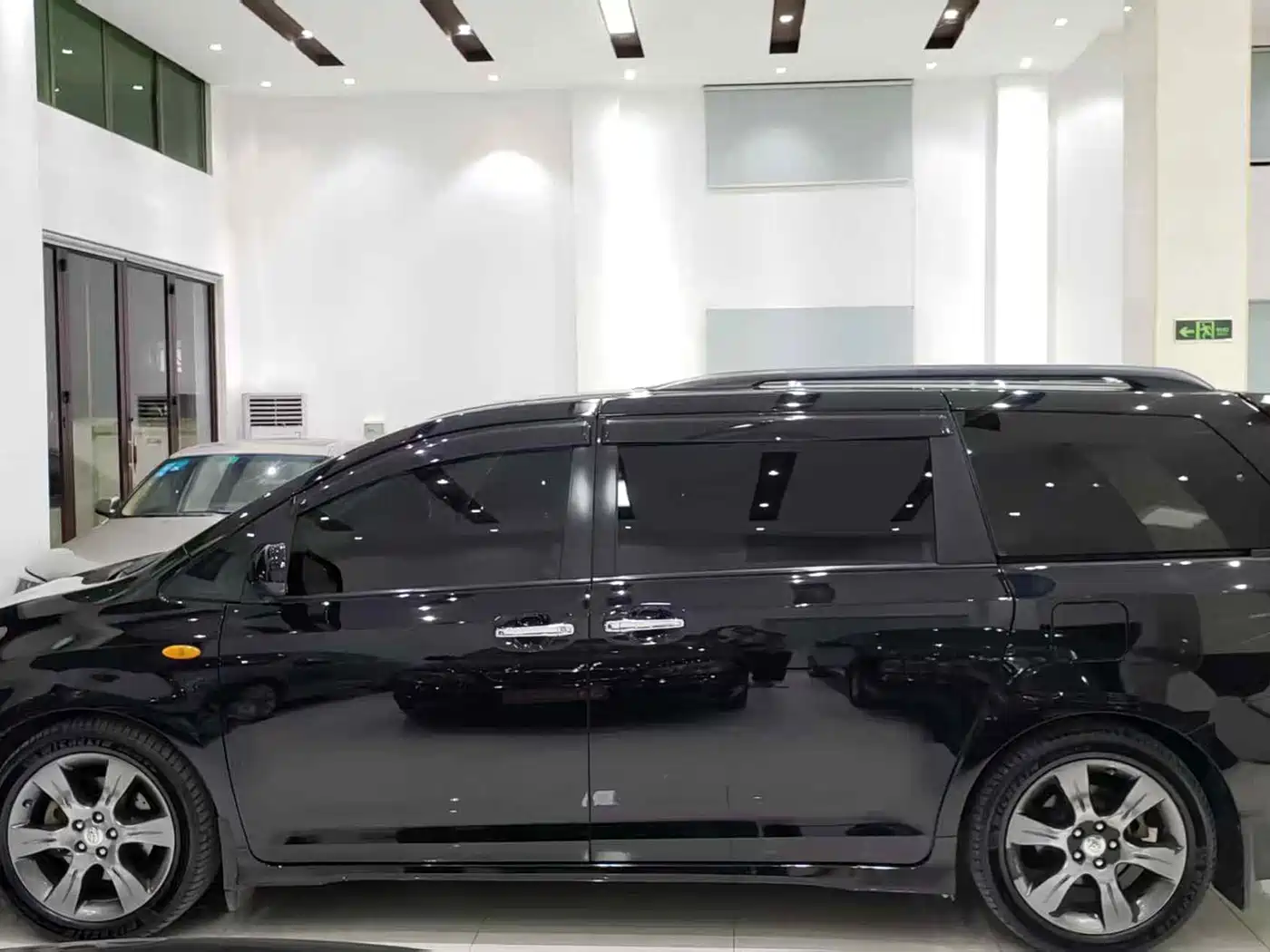 Toyota Sienna 2016 2015 3.5L 2WD LE