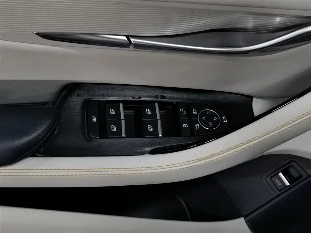 BYD Song PLUS PHEV 2021 DM-i 110KM Flagship PLUS фото 9