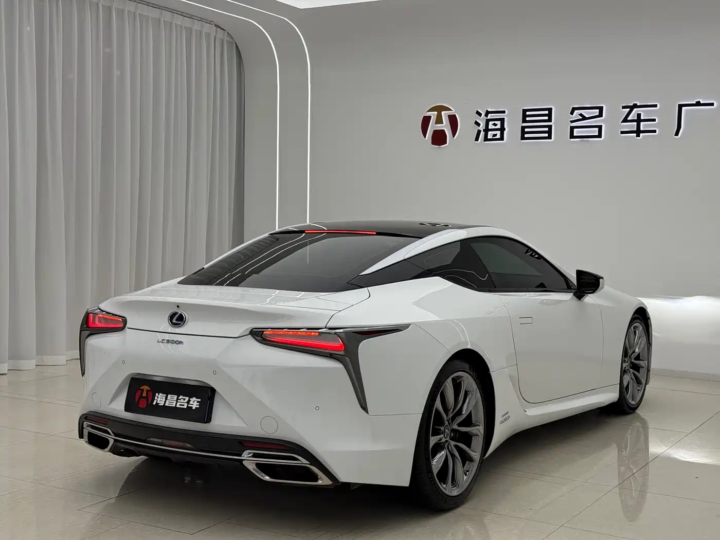 Lexus LC 2021 500h Special Edition фото 6