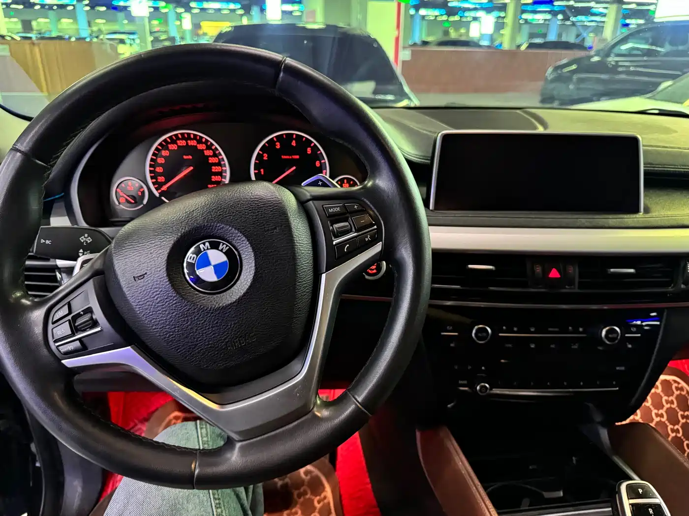 BMW X6 2015 xDrive35i Luxury Model фото 9