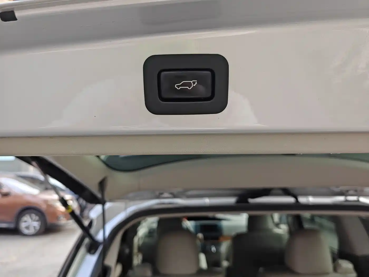 Toyota Previa 2012 2.4L 7-Seater Luxury Edition фото 21