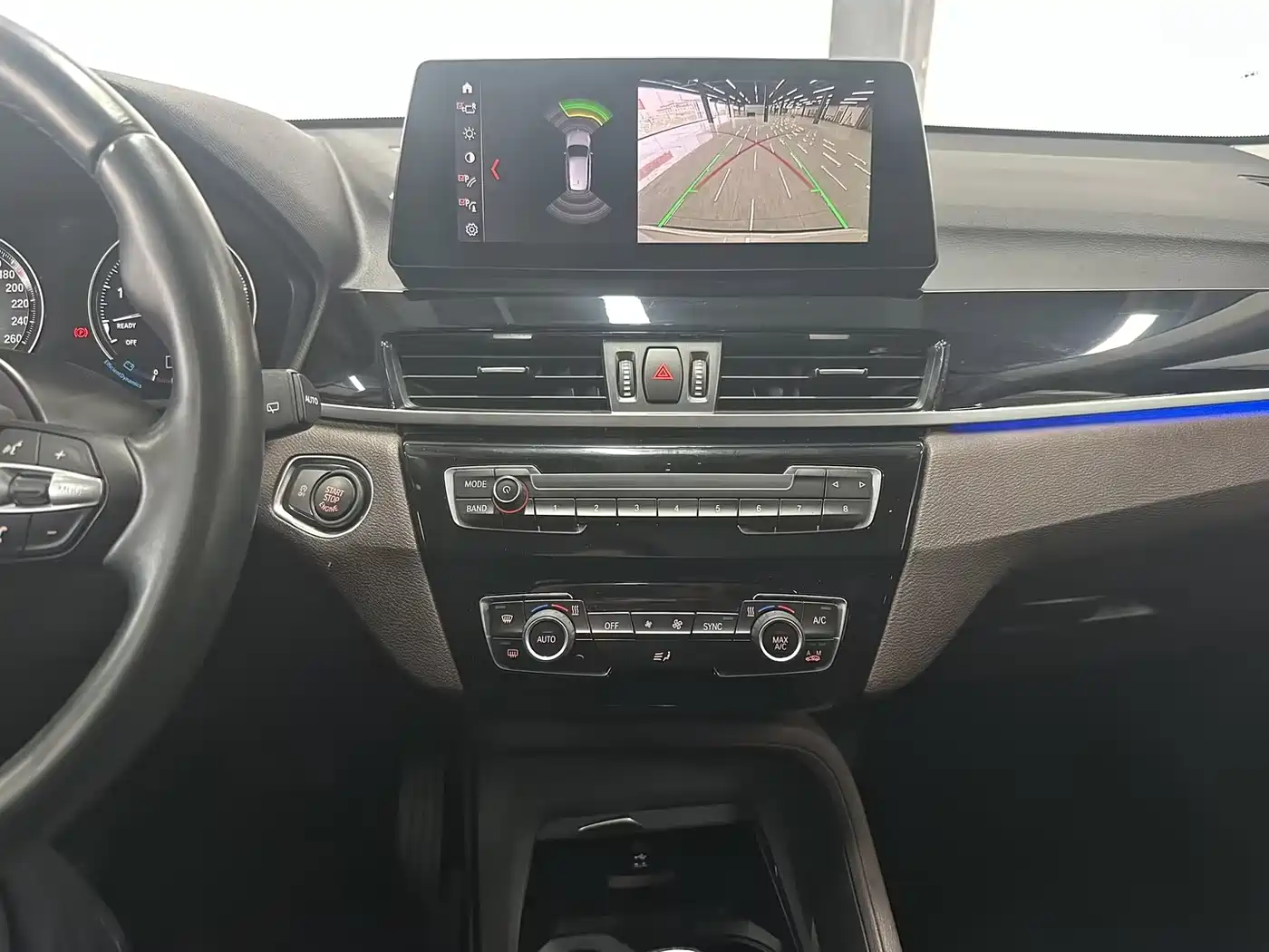 BMW X1 2022 sDrive25Li Leading фото 8