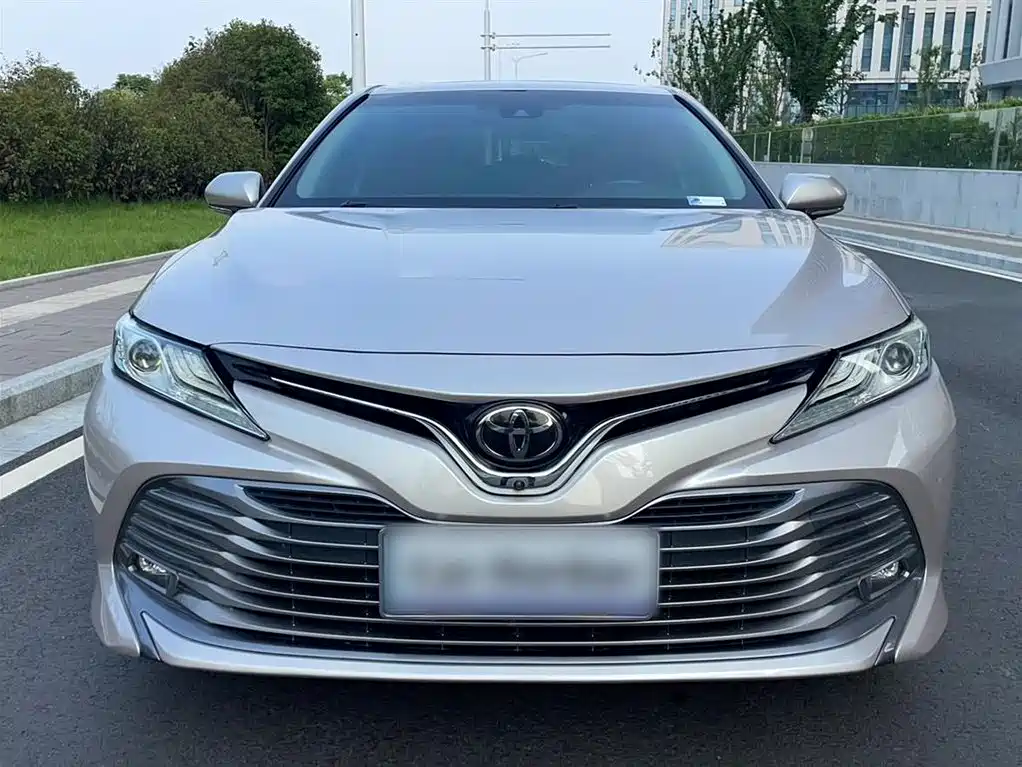 Toyota Camry 2018 2.0G Luxury Edition фото 19