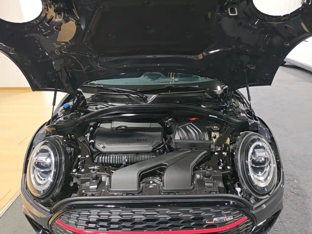 Фото 20 - MINI JCW CLUBMAN