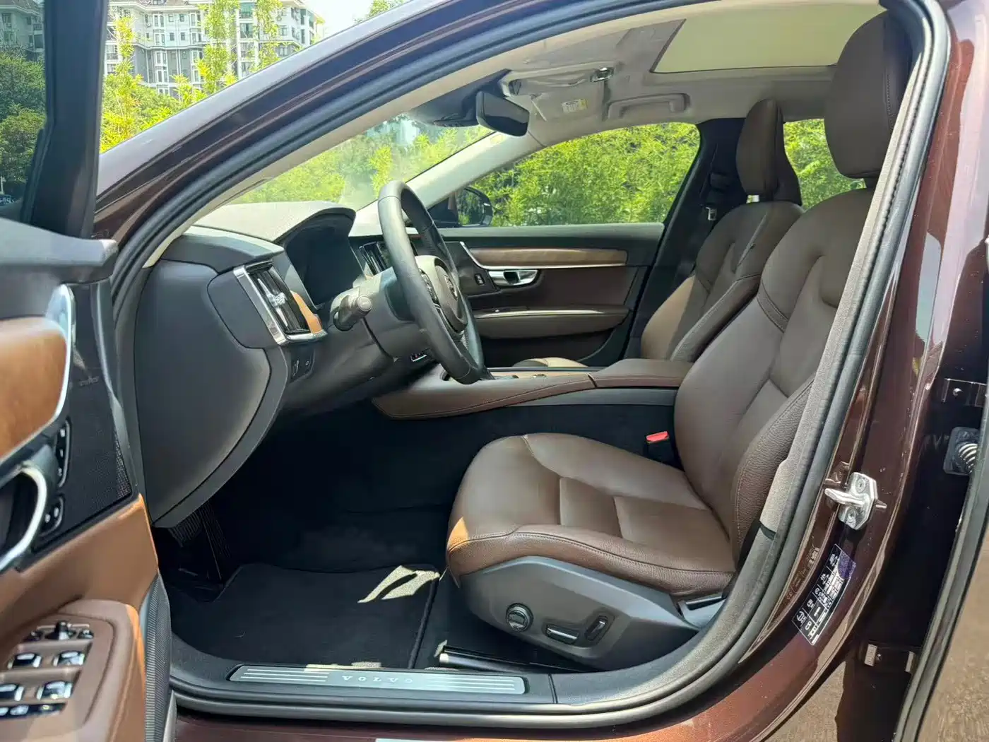 Фото 10 - Volvo S90