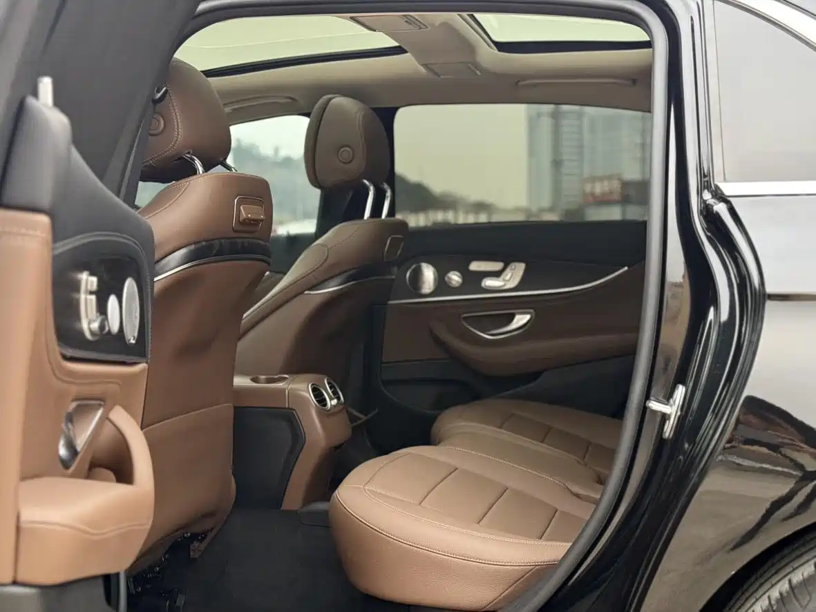 Mercedes-Benz E-Class 2020 E 300 L Luxury Model фото 10