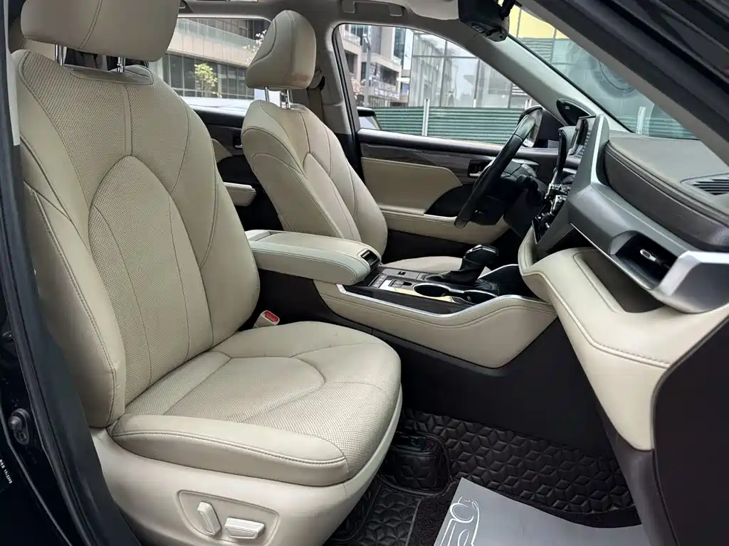 Toyota Highlander 2022 Dual Engine 2.5L 4WD Supreme Edition 7-Seater фото 13