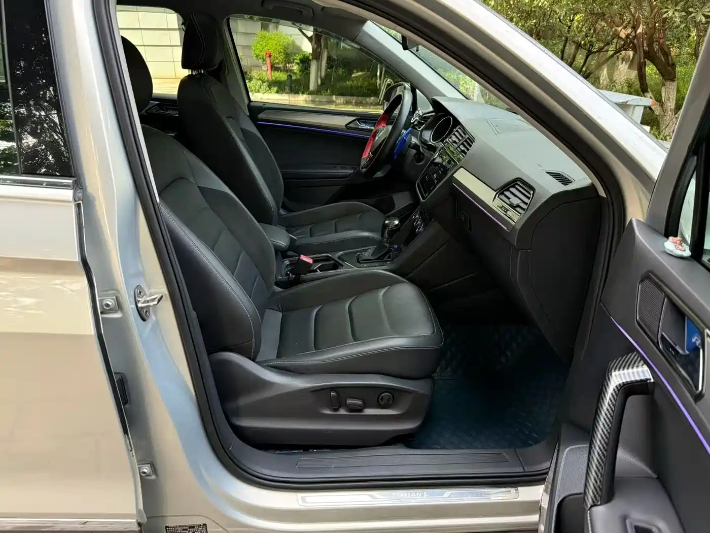 Volkswagen Tiguan L 2019 330TSI Automatic 2WD Panorama Comfort Edition China VI фото 7