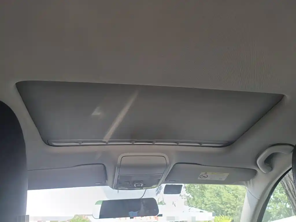 Volkswagen Sagitar 2017 1.6L Automatic Comfort фото 18