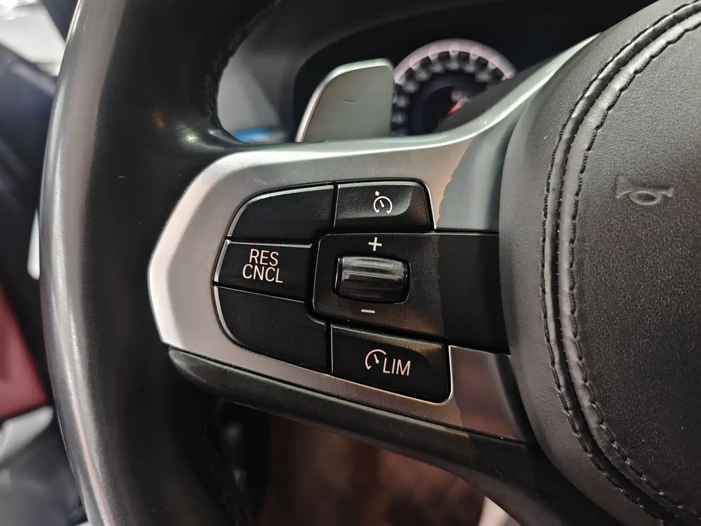 BMW 5 Series 2019 530Li Leading M Sport Package фото 11