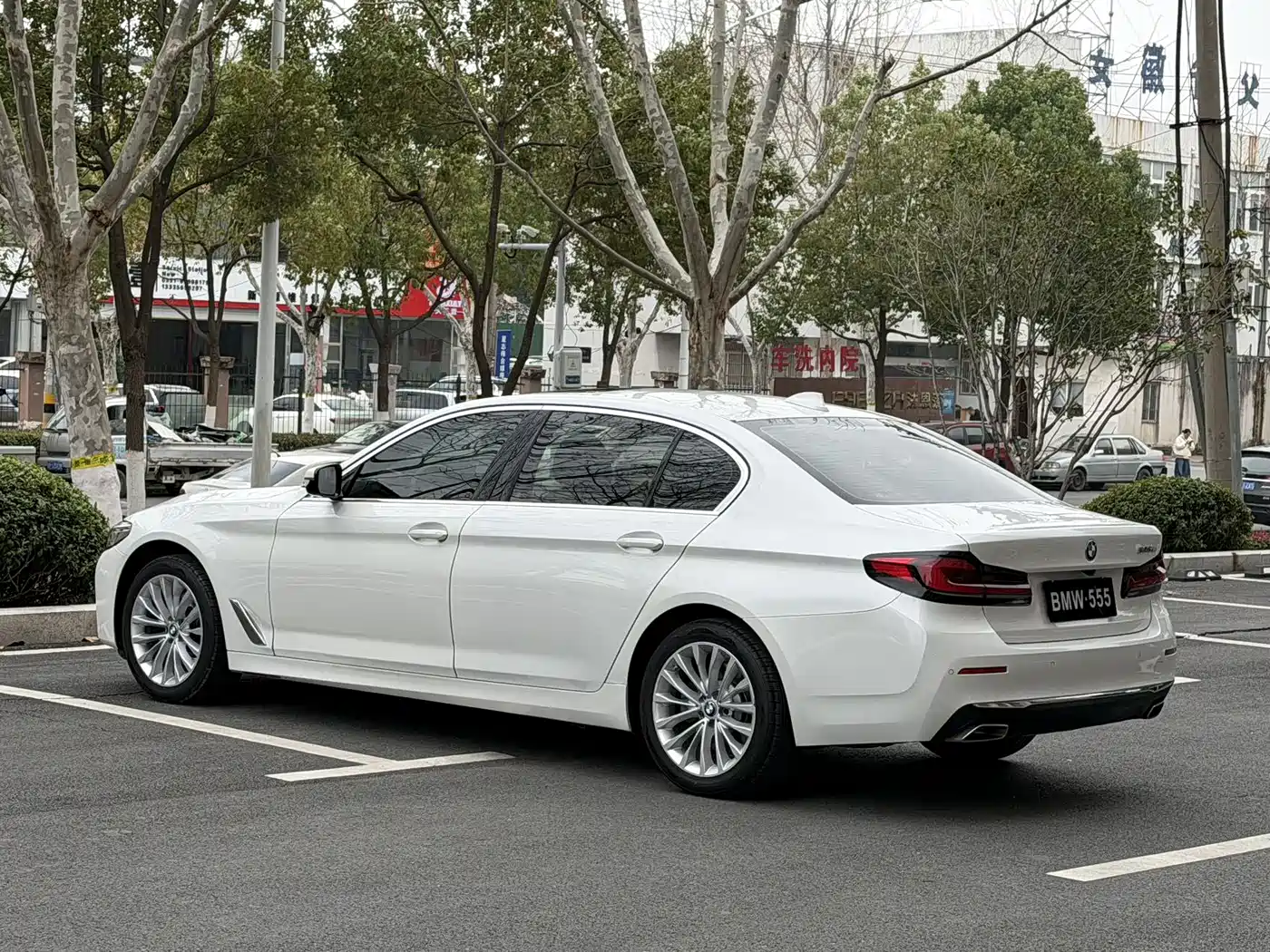 BMW 5 Series 2021 525Li Luxury Package фото 9