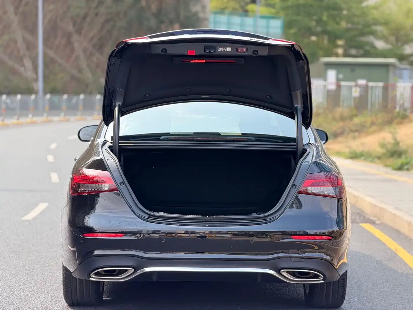 Mercedes-Benz E-Class 2023 Facelift E 300 L Sport Luxury фото 13