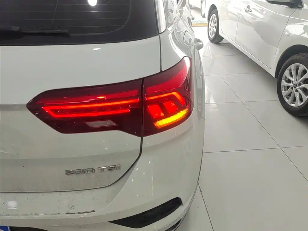 Volkswagen T-ROC 2020 280TSI DSG 2WD Comfort фото 8