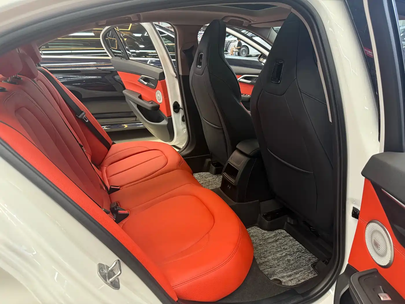 BMW 1 Series 2021 Facelift 120i M Sport Shadow Edition фото 11