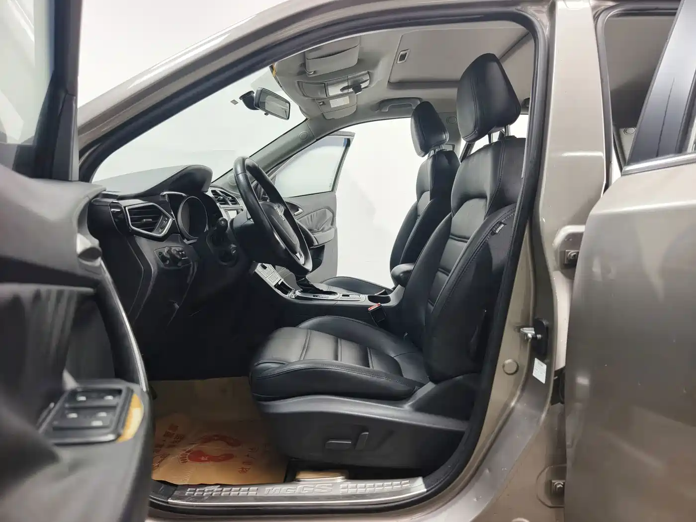 MG Roewe RX5 2015 2015 1.5TGI TST Luxury Edition