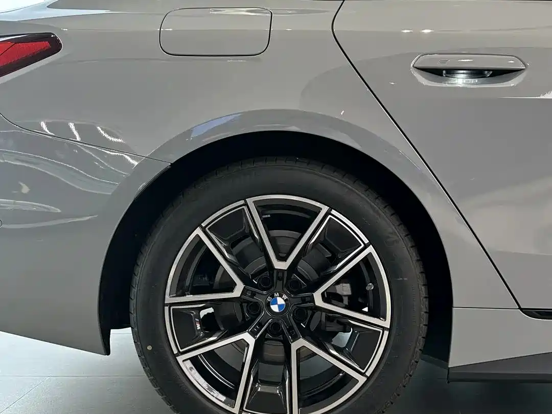 BMW 4 Series фото 8