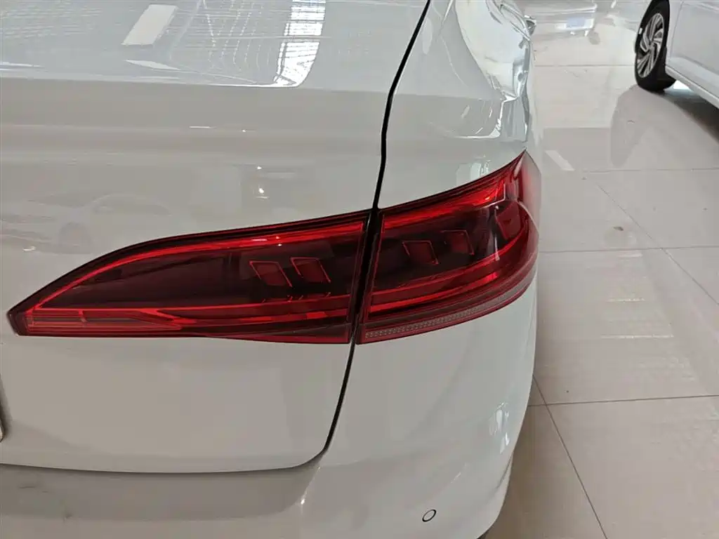 Volkswagen Bora 2023 200TSI DSG Smart PRO Edition фото 8