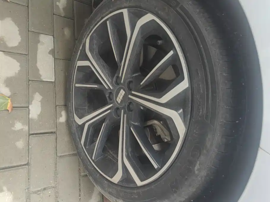 Geely Galaxy Galaxy E8 2025 2025 575km Voyage Smart Drive Edition