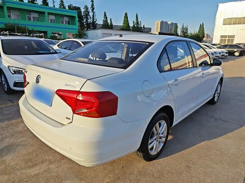 Volkswagen Jetta 2019 Dream Edition 1.5L Manual Fashion фото 7
