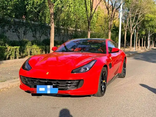 Ferrari GTC4Lusso 2017 3.9T V8