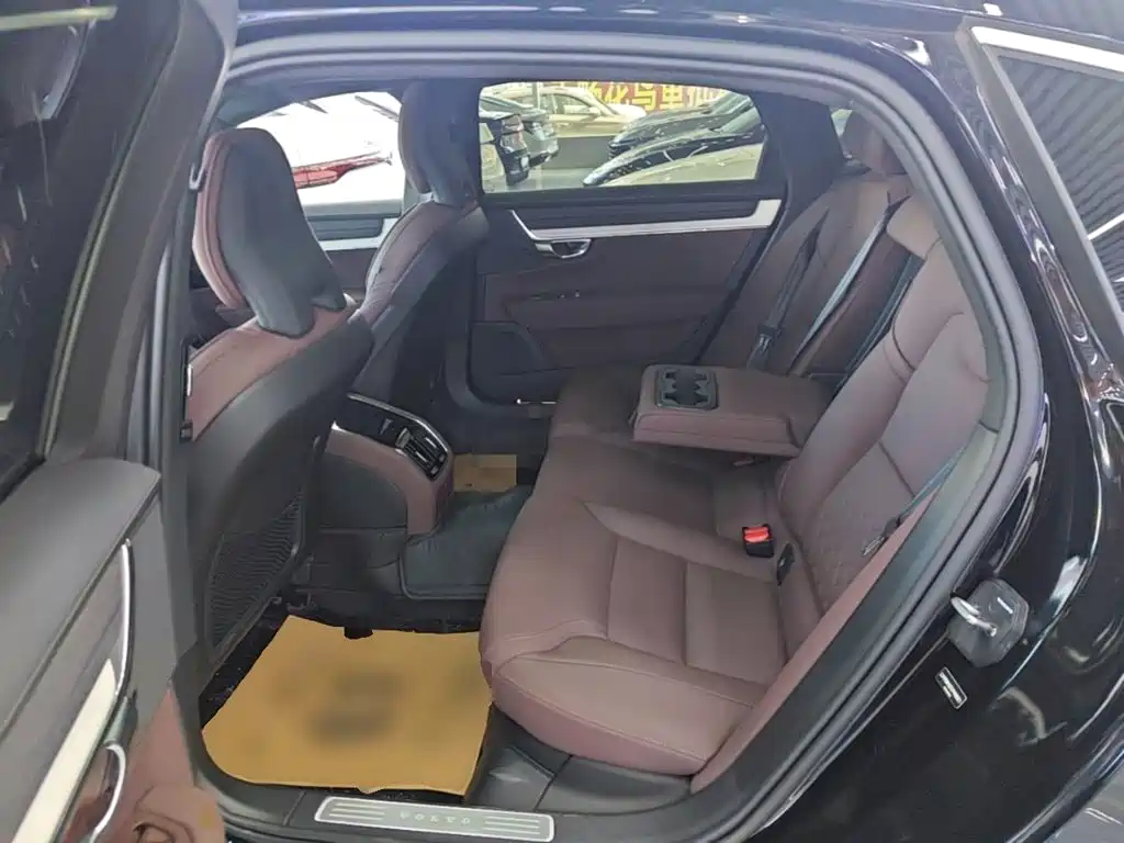 Photo 17 - Volvo S90