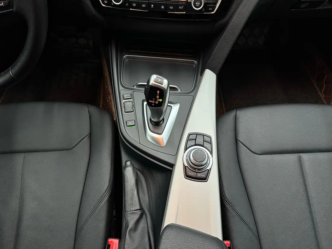 BMW 3 Series 2016 320i Fashion Model фото 16