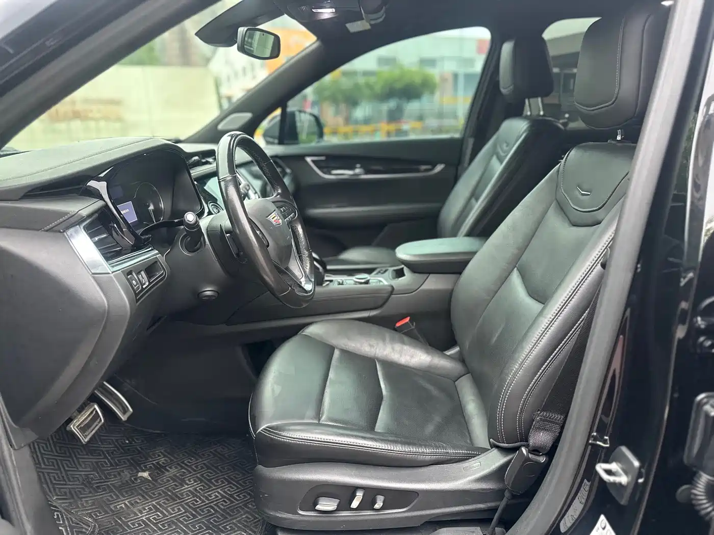 Cadillac XT6 2021 28T 6-Seater AWD Luxury фото 8