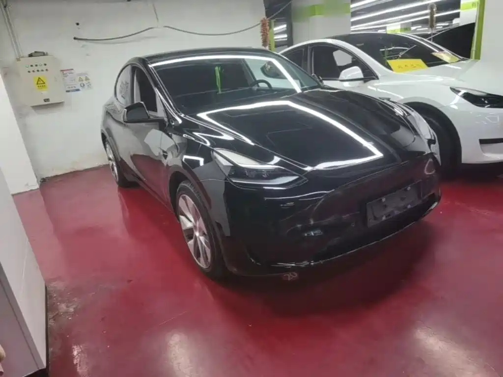 Фото 4 - Tesla Model Y