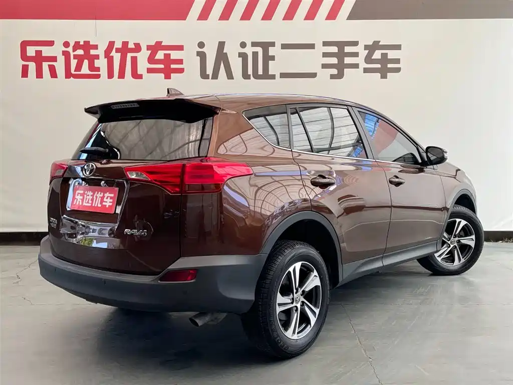 Toyota RAV4 Rongfang 2015 2.0L CVT 2WD Trend Edition фото 5