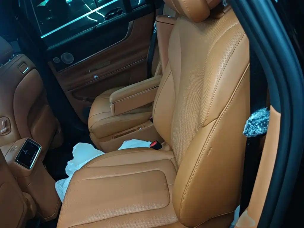 AITO Wenjie AITO M9 2025 Extended Range Ultra 52kWh 6-Seater фото 17