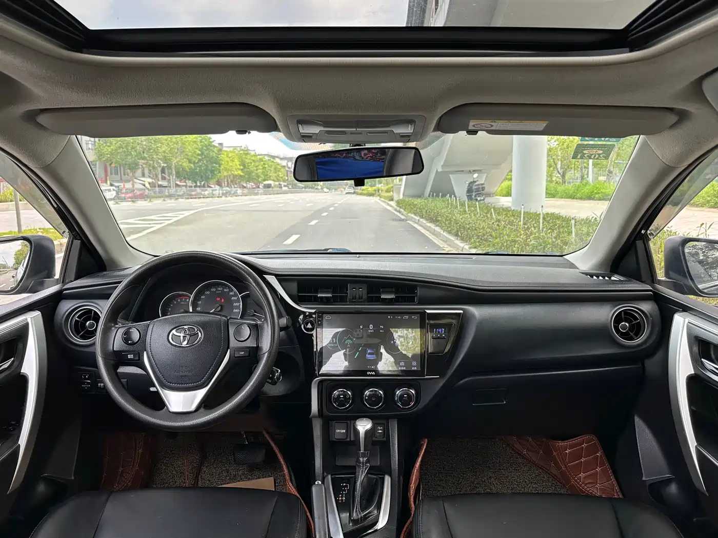 Toyota Levin 2017 Facelift 185T CVT Elite (China V) фото 5