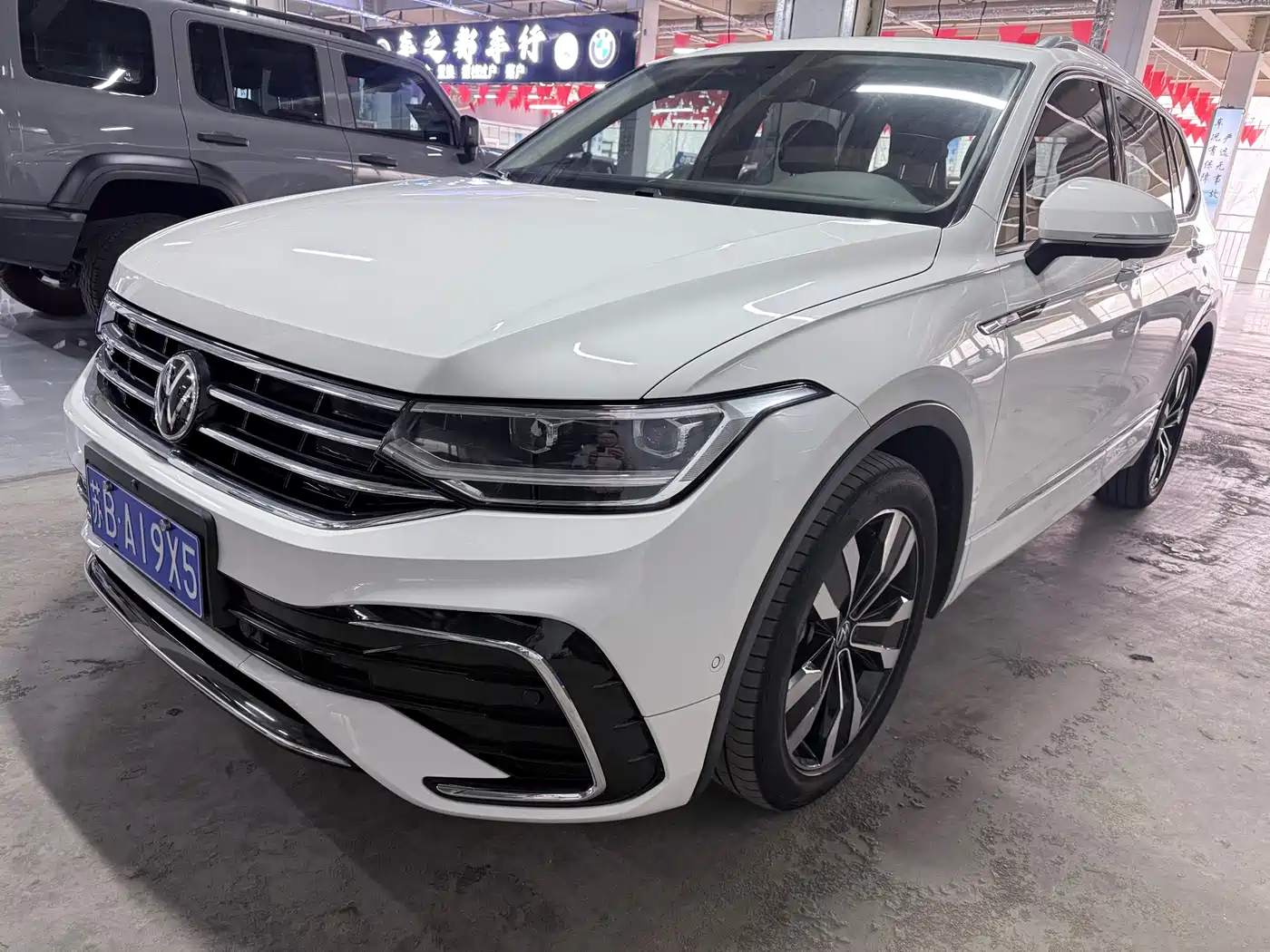 Volkswagen Tiguan L 2022 330TSI Auto 2WD R-Line Premium Edition