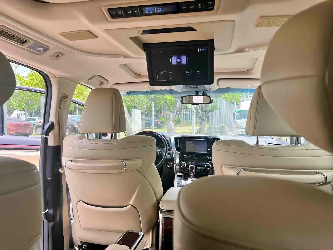 Toyota Alphard 2015 3.5L Luxury Edition фото 21