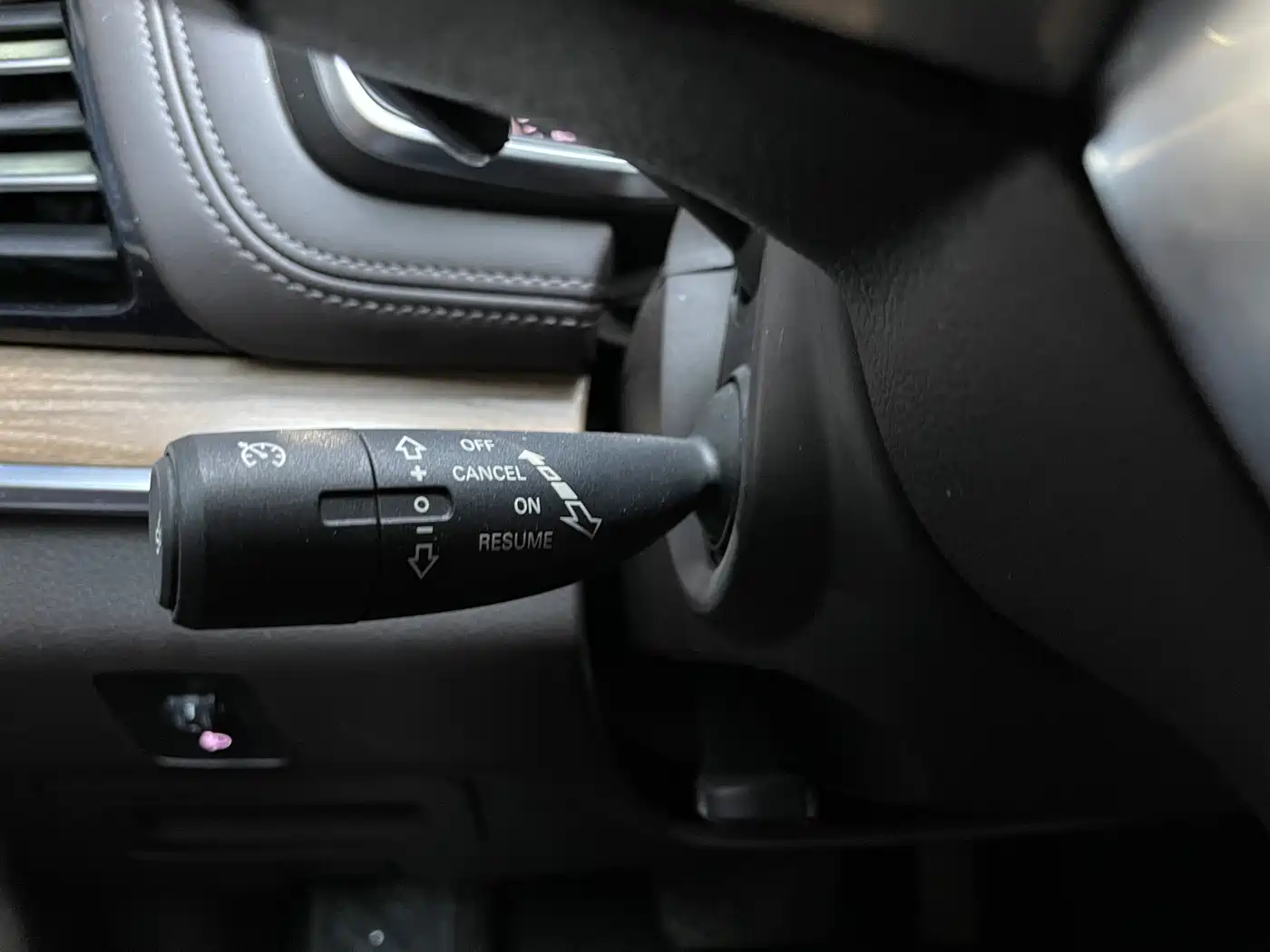 Roewe RX8 2018 2018 30T Smart Internet 2WD Flagship Edition