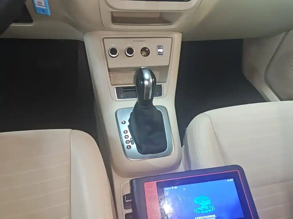 Volkswagen Tiguan 2015 1.8TSI Automatic 2WD Trendline фото 14
