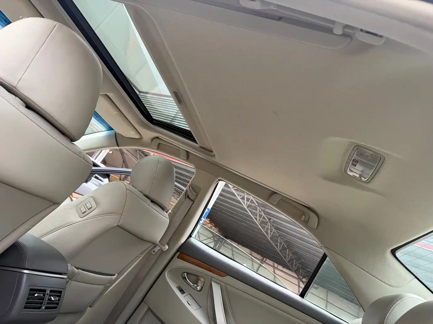 Toyota Camry 2013 200G Classic Luxury Edition фото 26