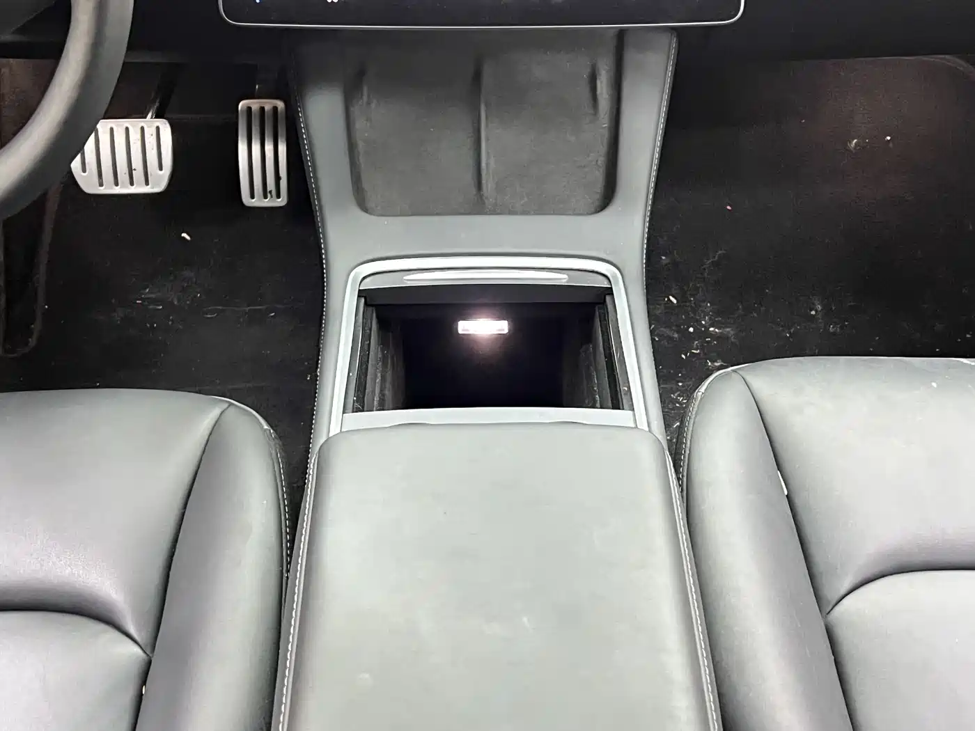 Фото 24 - Tesla Model 3