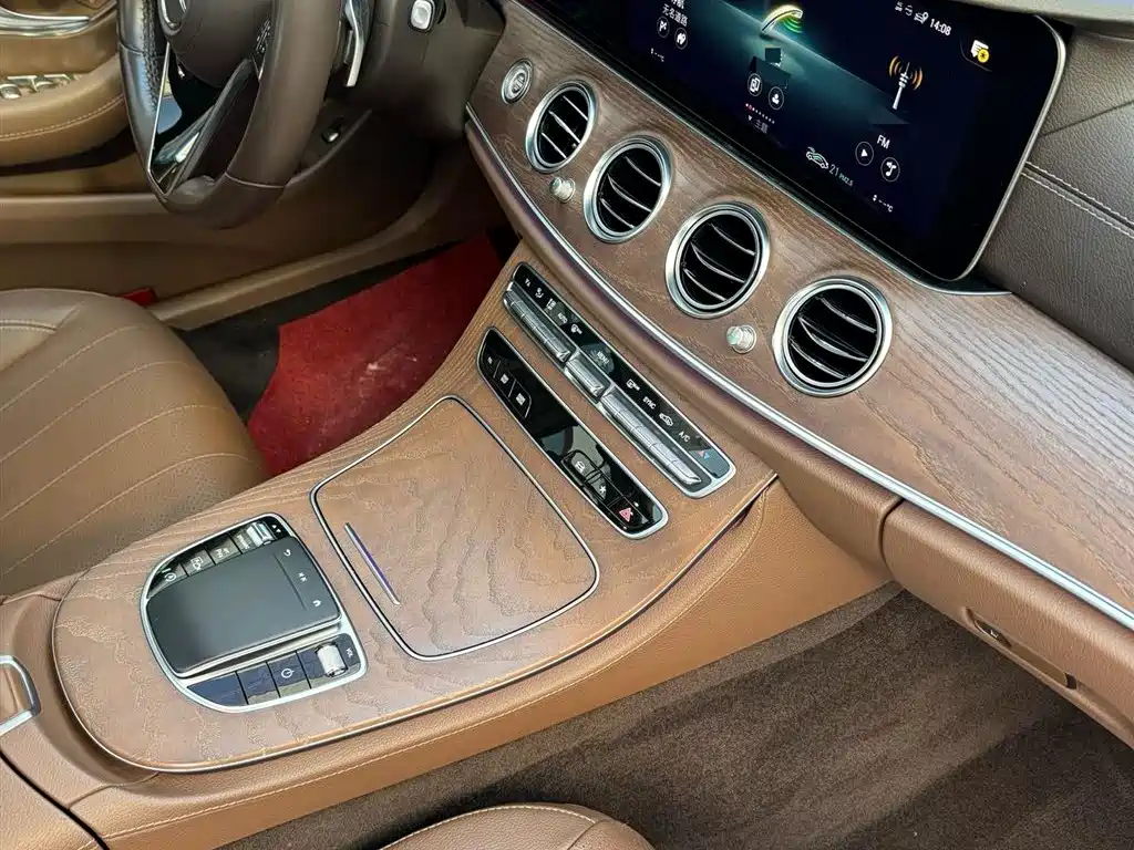 Mercedes-Benz E-Class 2021 E 300 L Fashion фото 13
